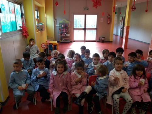 Scuola dell'infanzia via Tito Livio: Spremuta d'arance
